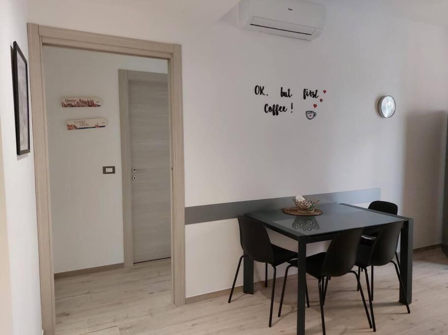 Titti'S House - Parcheggio Custodito In Garage Gratis Genua Exterior foto